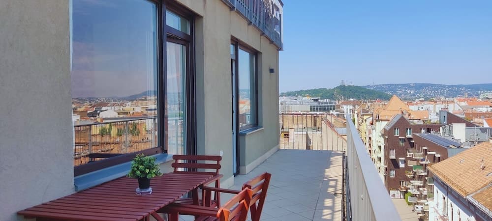 Corvin Center Suites