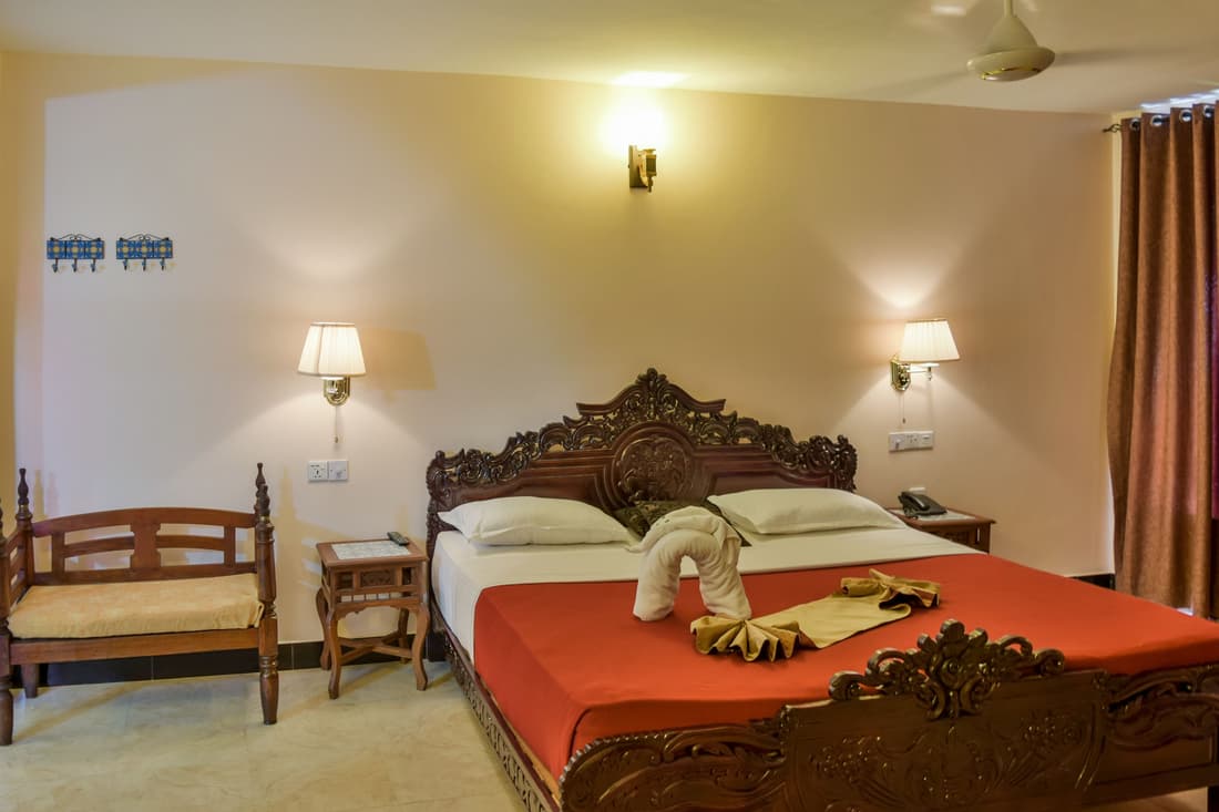 Tembo House Hotel