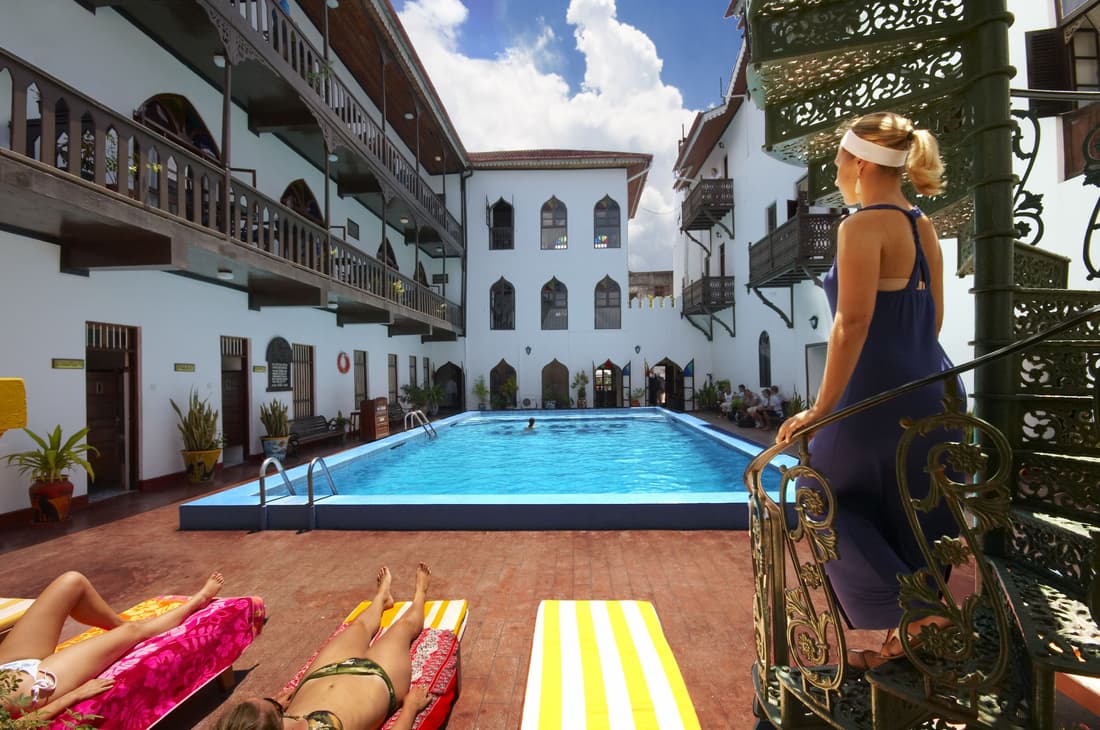 Tembo House Hotel