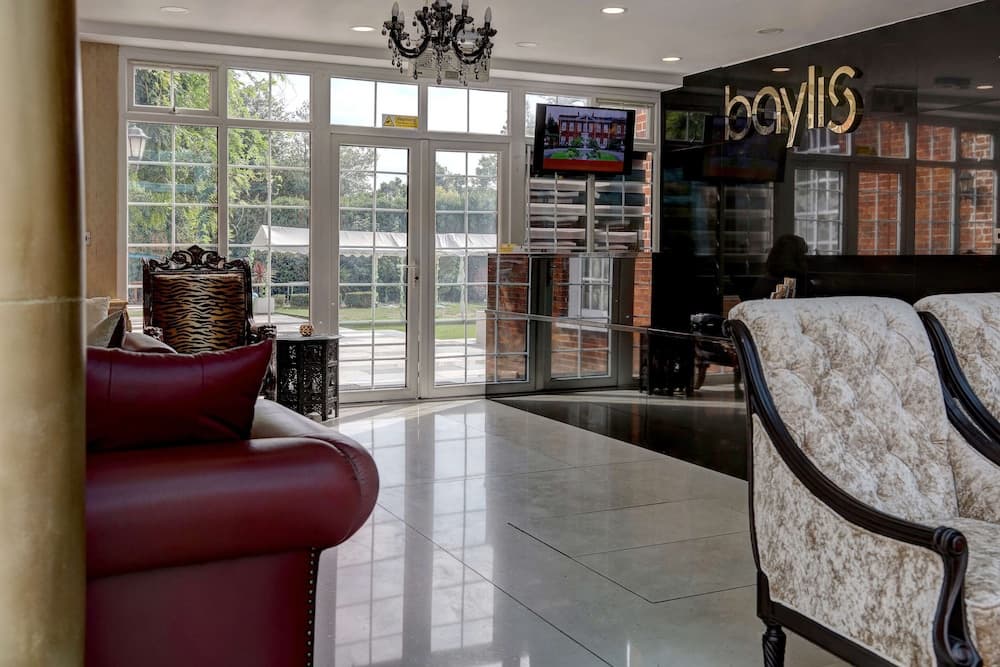Baylis Park Hotel