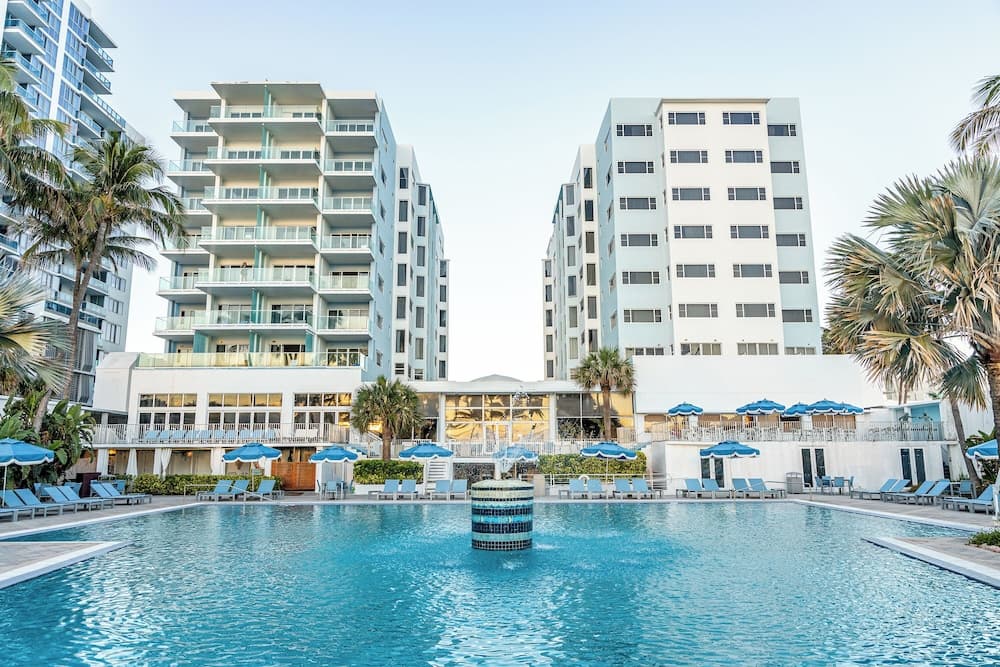 Sherry Frontenac Oceanfront Hotel