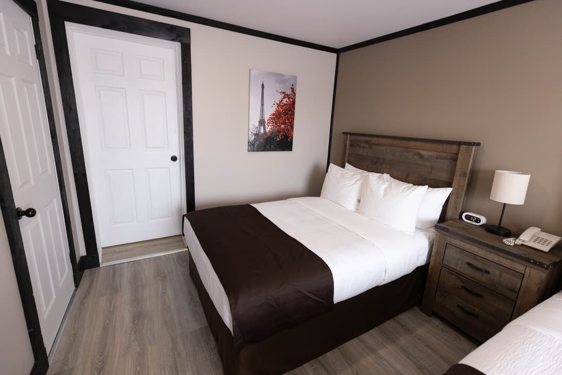 Motel 7 Inn & Suites