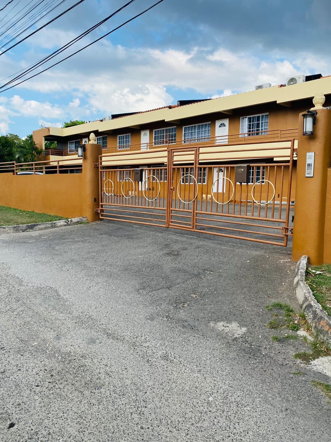 Blissett Apts your  home away from home