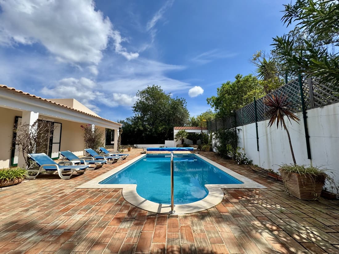 Algarve Country Villa With Pool