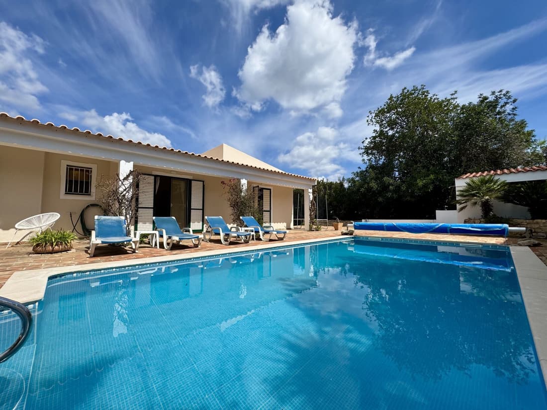 Algarve Country Villa With Pool