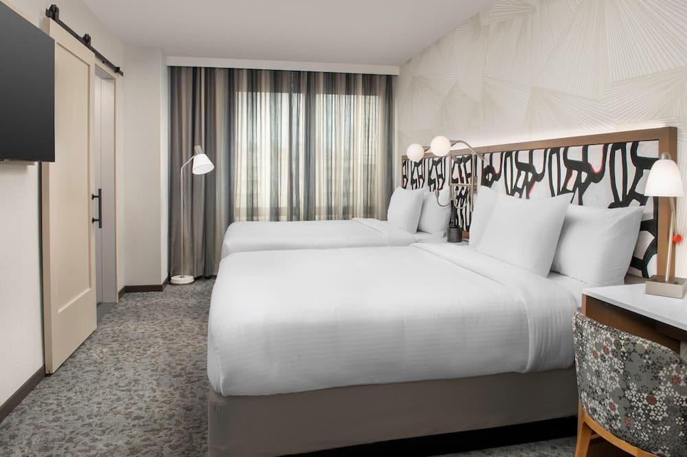 SpringHill Suites by Marriott New York Queens