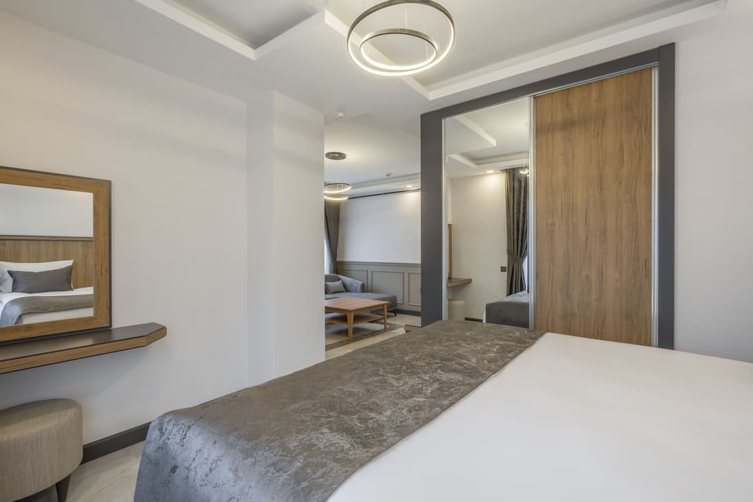 Quality Gold Suit Hotel