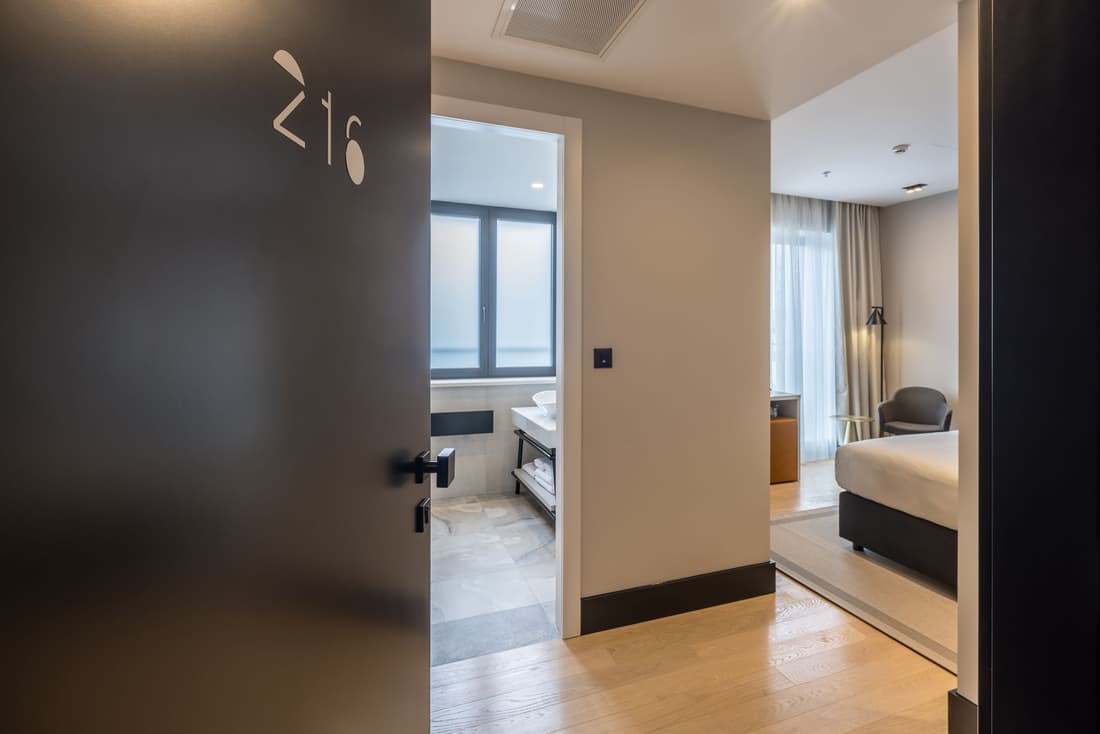 Cora Hotel