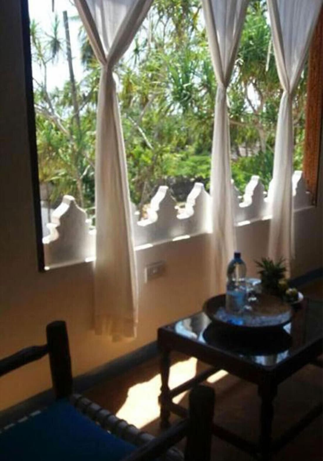 Laguna Palace Michamvi Kae
