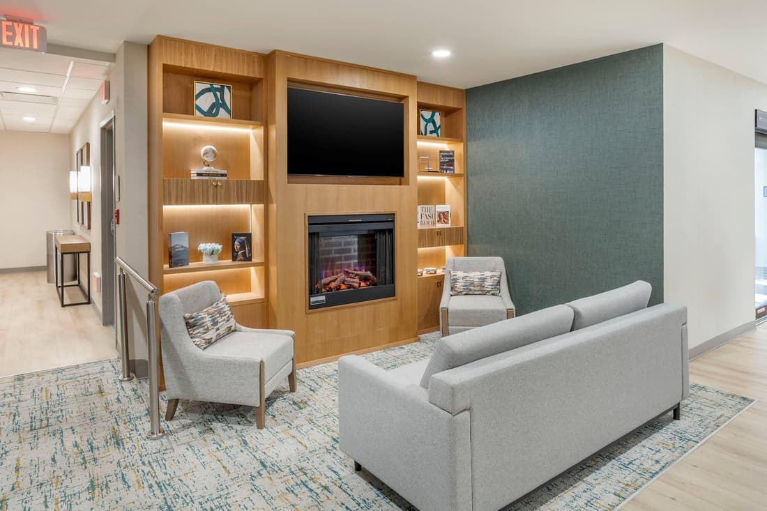 Four Points by Sheraton Newark Airport