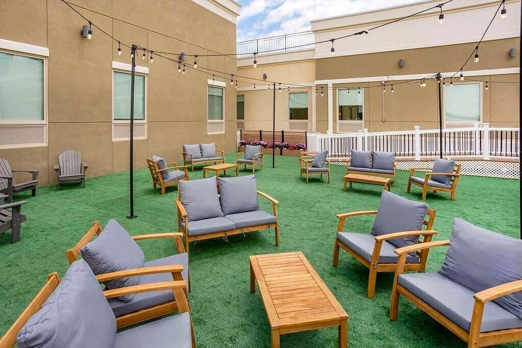 Four Points by Sheraton Newark Airport