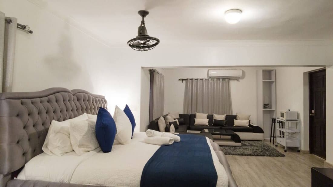 8BR Penthouse Jacuzzi, Pool Table & Terrace