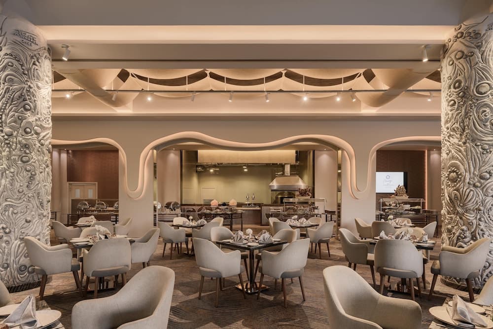Crowne Plaza Alexandria Mirage by IHG