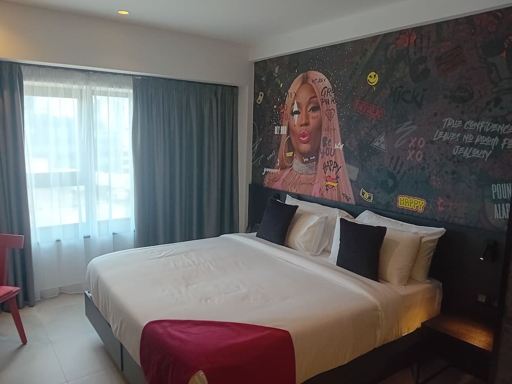 So City Hotel