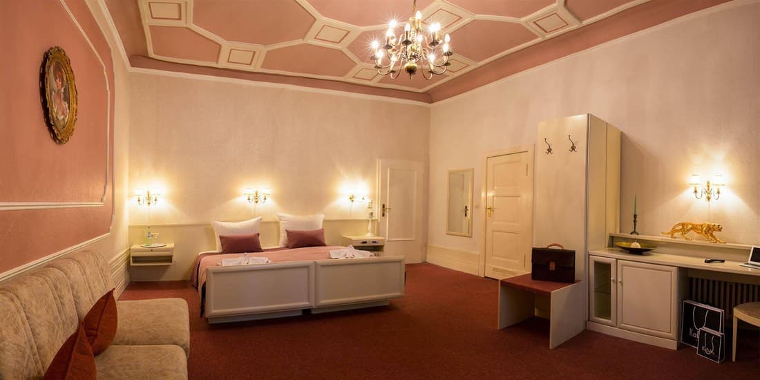W22 Hotel