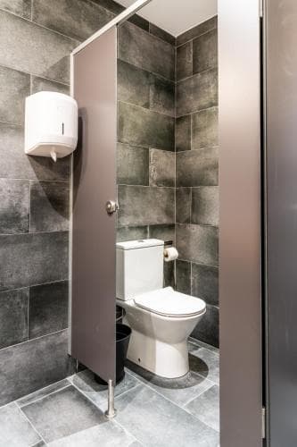Four Rooms Hostel
