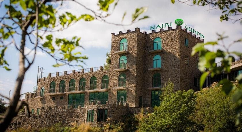 Nairi Hotel