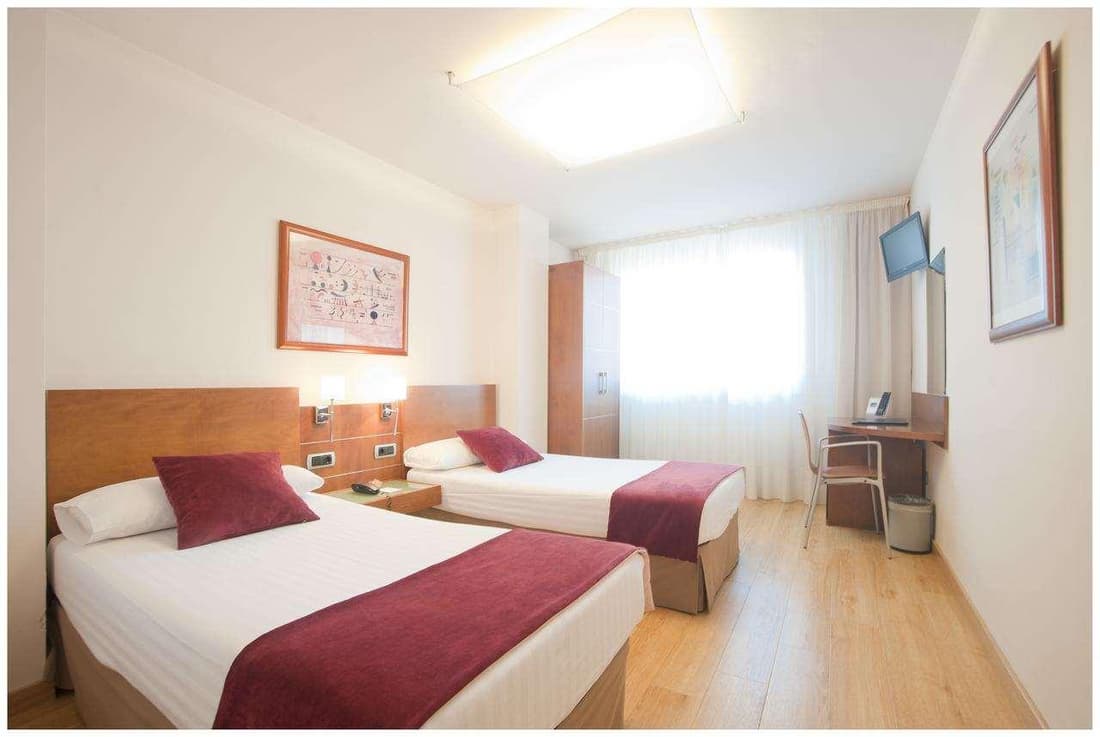Duerming Longoria Plaza Hotel