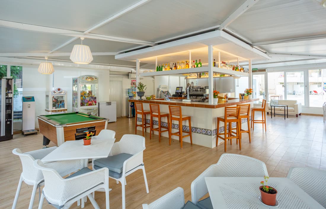 APARTAMENTOS CLUB SA COMA