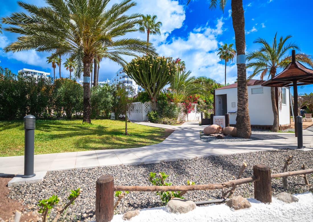 HL Miraflor Suites
