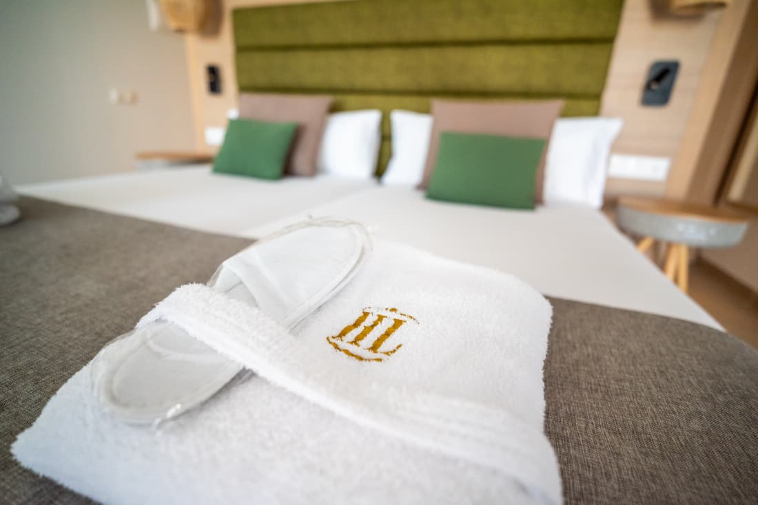 HL Miraflor Suites