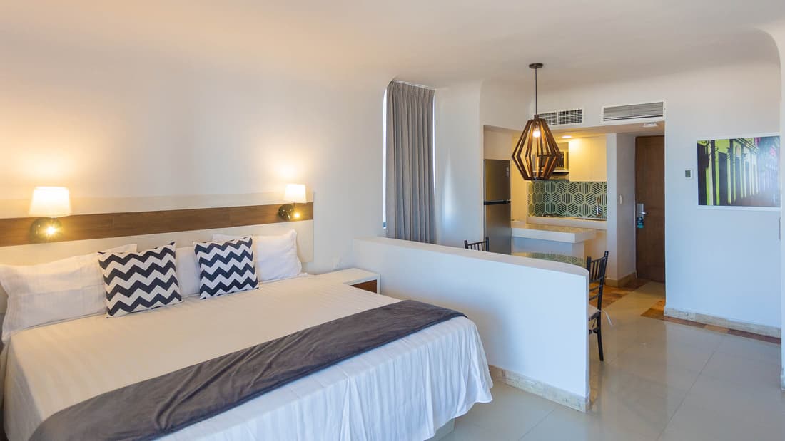 Luna Palace Hotel & Suites
