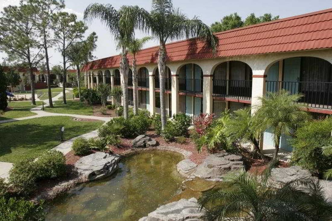 CLOSED - Maingate Lakeside Resort