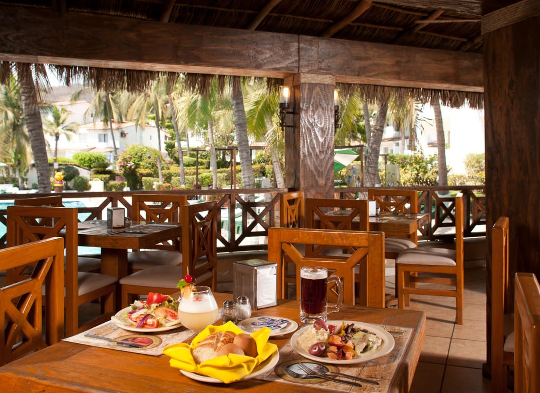 Vista Playa de Oro All Inclusive