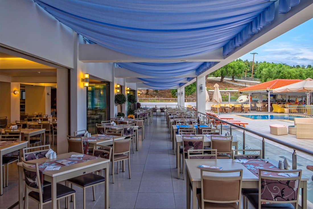 Lagomandra Beach Hotel