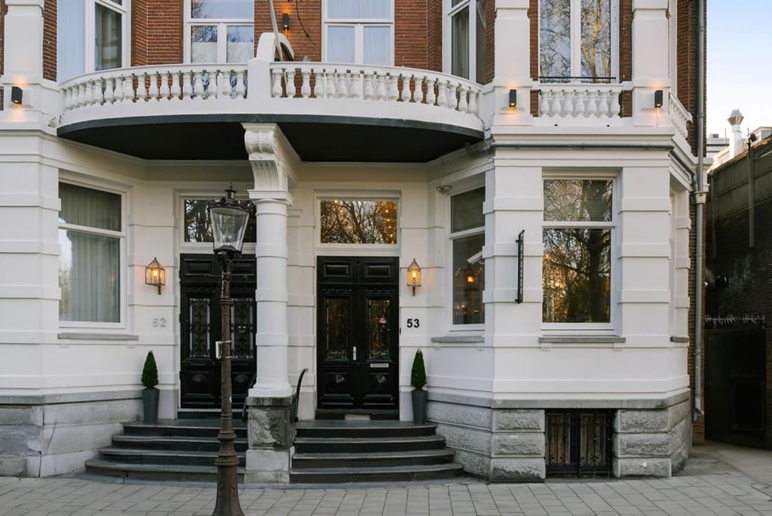 S&A VONDEL PARK HOTEL