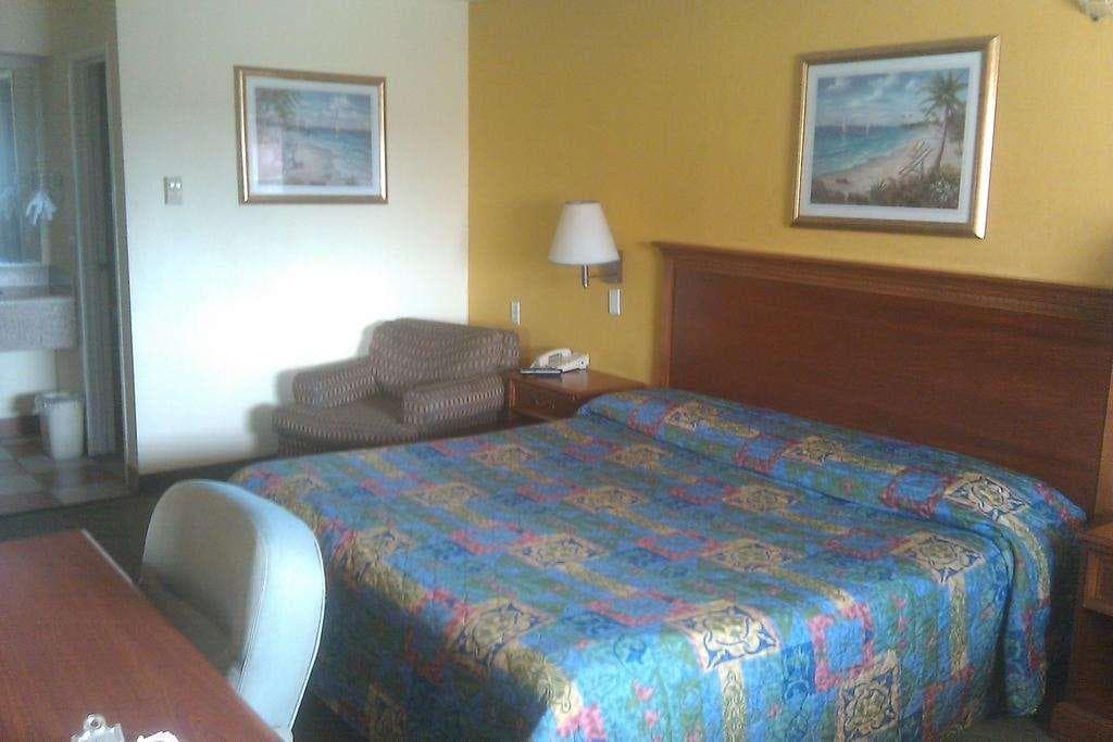 Travelodge by Wyndham South Holland