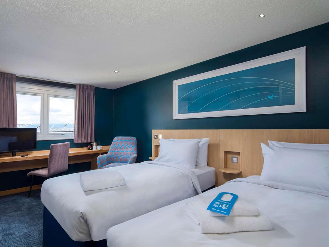 Travelodge Cardiff M4