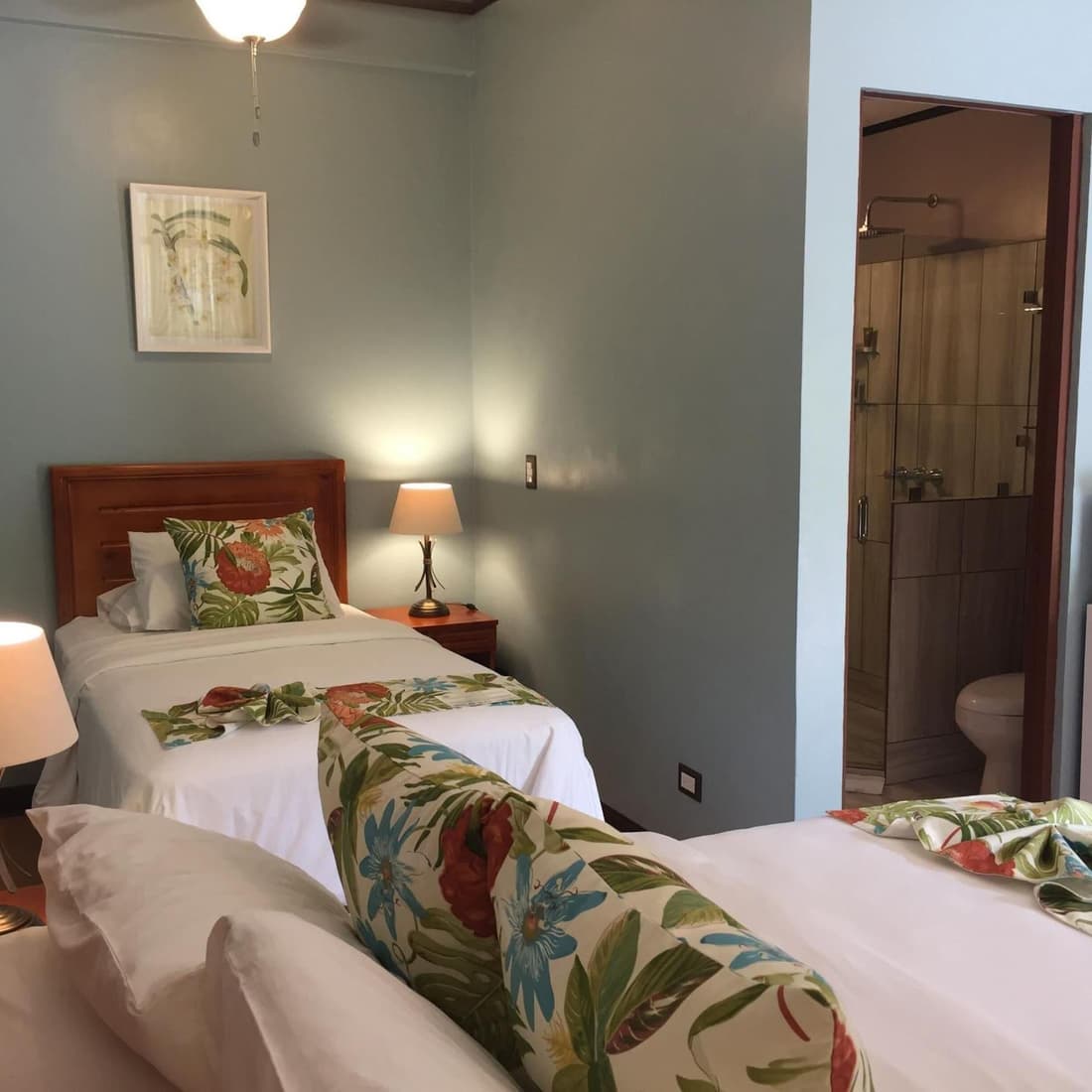 Espadilla Gardens Hotel