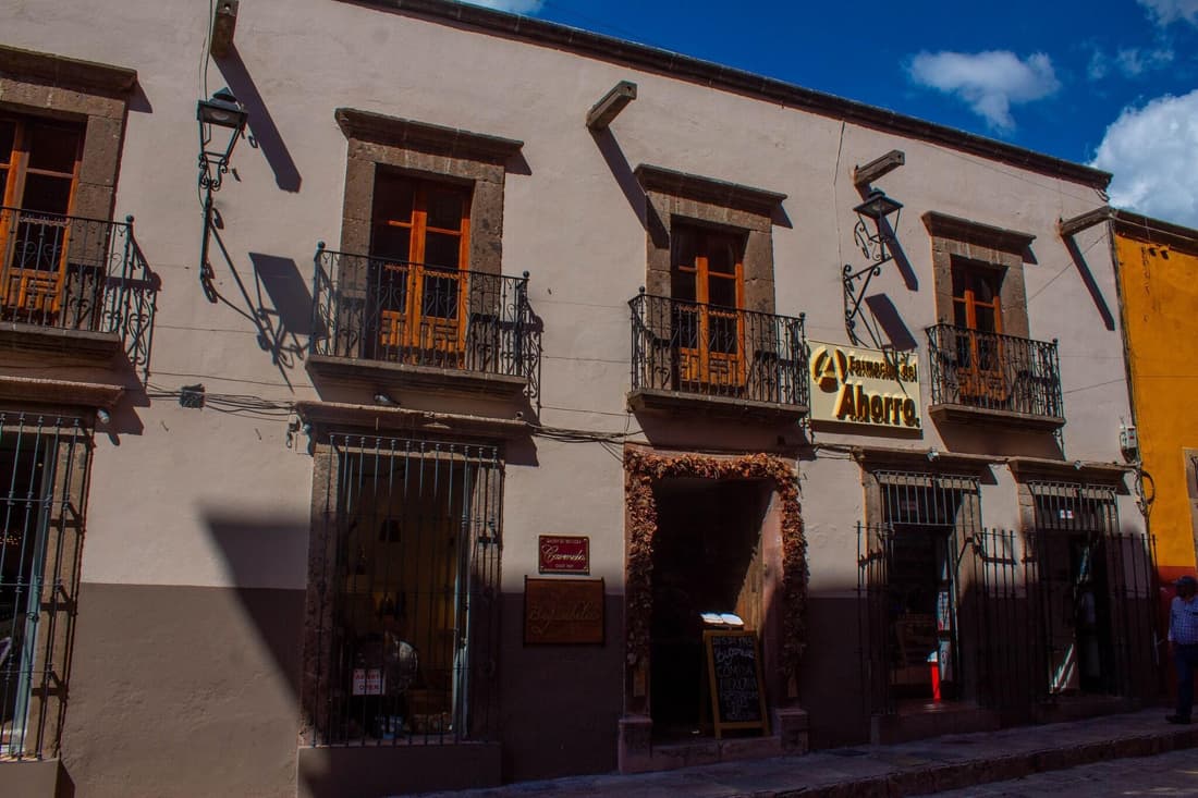 Mikaella Hotel