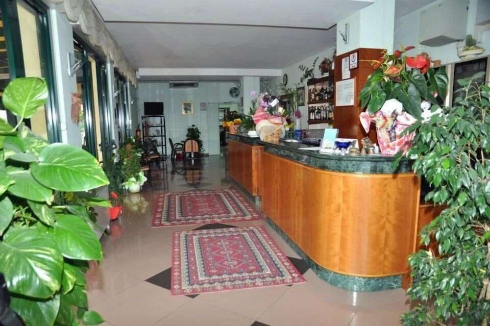 HOTEL EMILIA