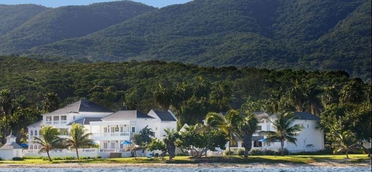 HALF MOON ROYAL VILLAS