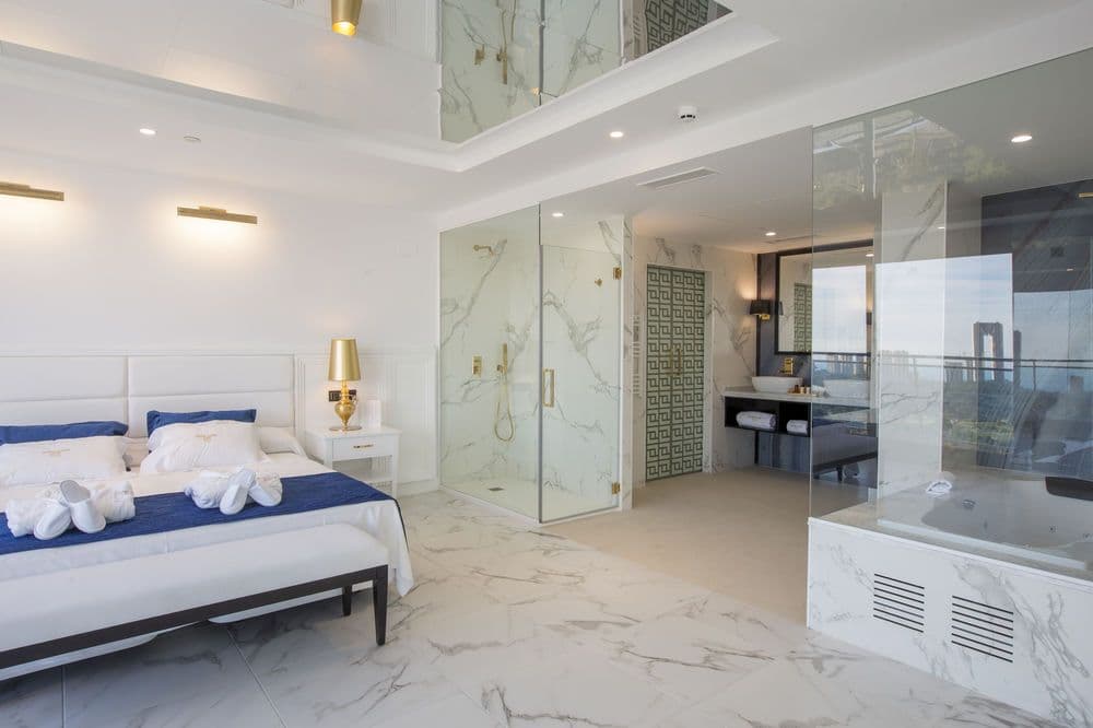GRAND LUXOR ALL SUITES