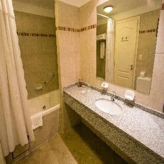VILLA HUINID LODGE