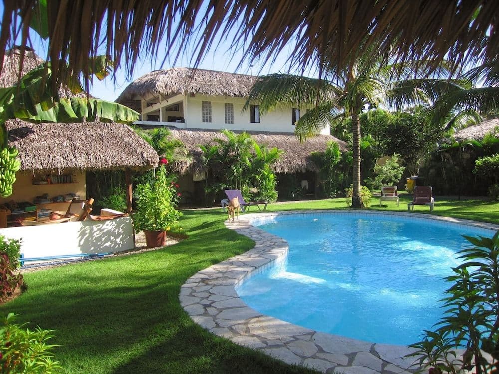 HOOKED CABARETE