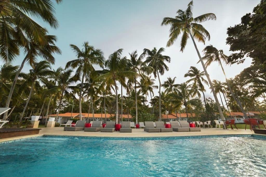 SELECT AT GRAND PARADISE SAMANA