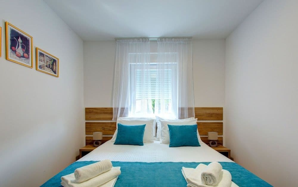 VILLA FLORIS