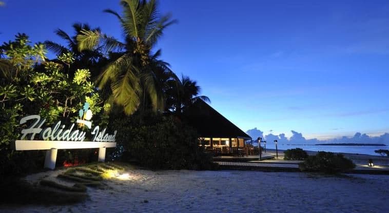 HOLIDAY ISLAND RESORT & SPA