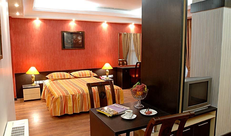 PARIZ HOTEL