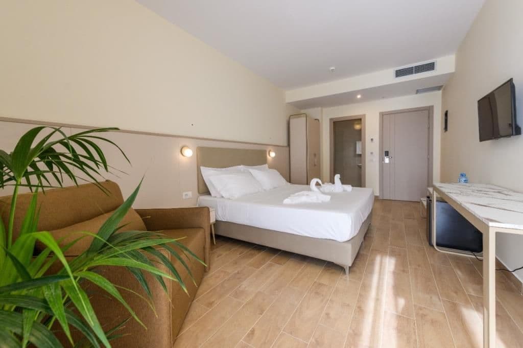 FLLAD RESORT & SPA