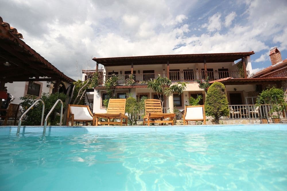 AKROPOLIS GUEST HOUSE