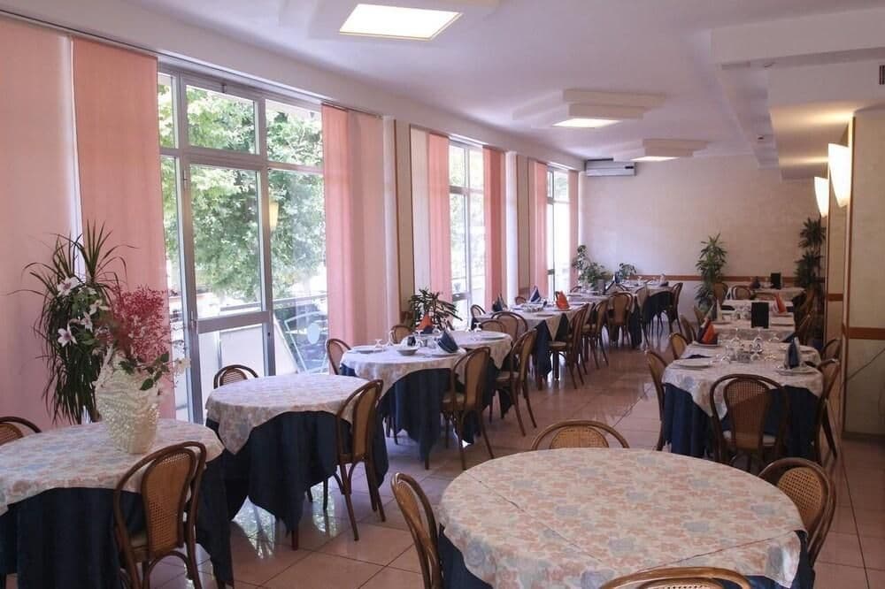 HOTEL COLORADO