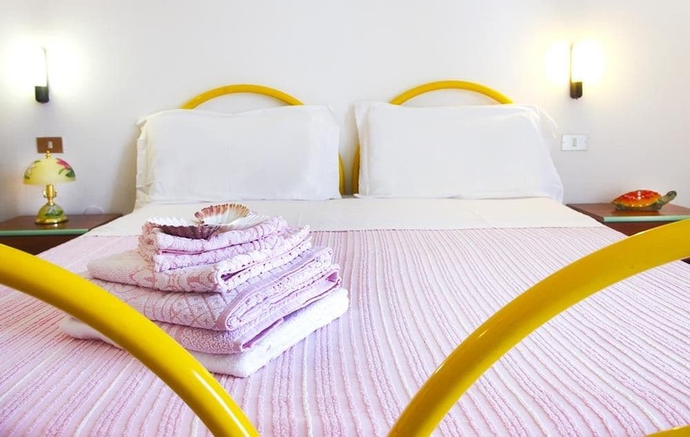 HOTEL DES BAINS