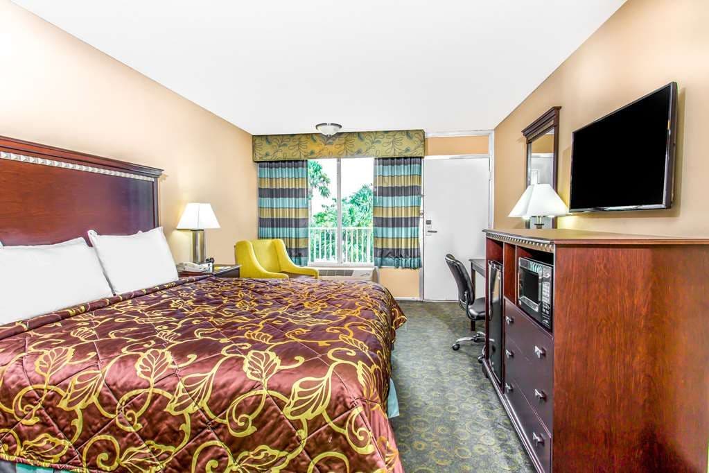 DAYS INN BY WYNDHAM FORT LAUDERDALE AIRPORT CRUISE PORT