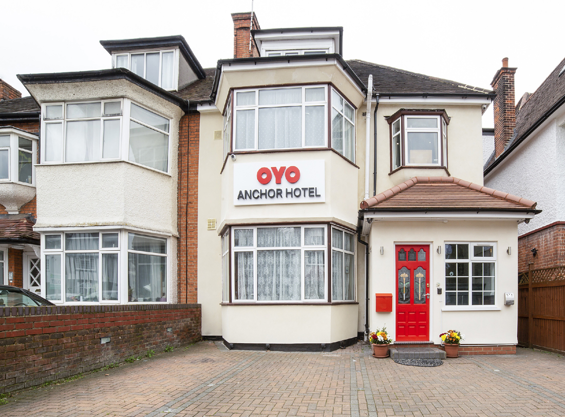 OYO Flagship Anchor Hotel
