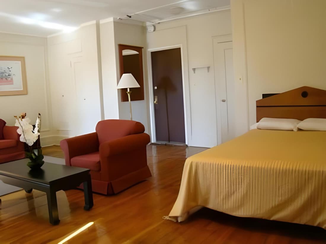 Riviera Hotel